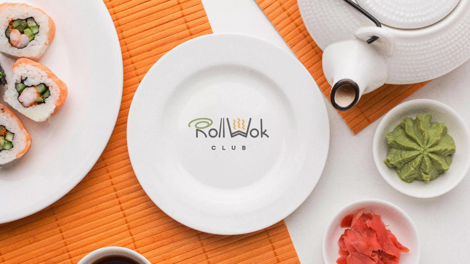 Разработка логотипа и фирменного стиля суши-бара «Roll Wok Club» в Лянторе